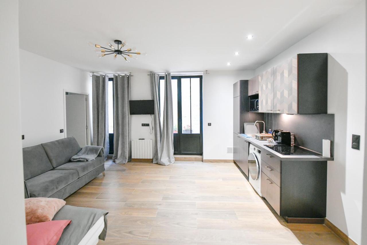 Parking Gratuit - Montmartre Charme & Patio Prive - Sacre-Coeur Metro Anvers ปารีส ภายนอก รูปภาพ