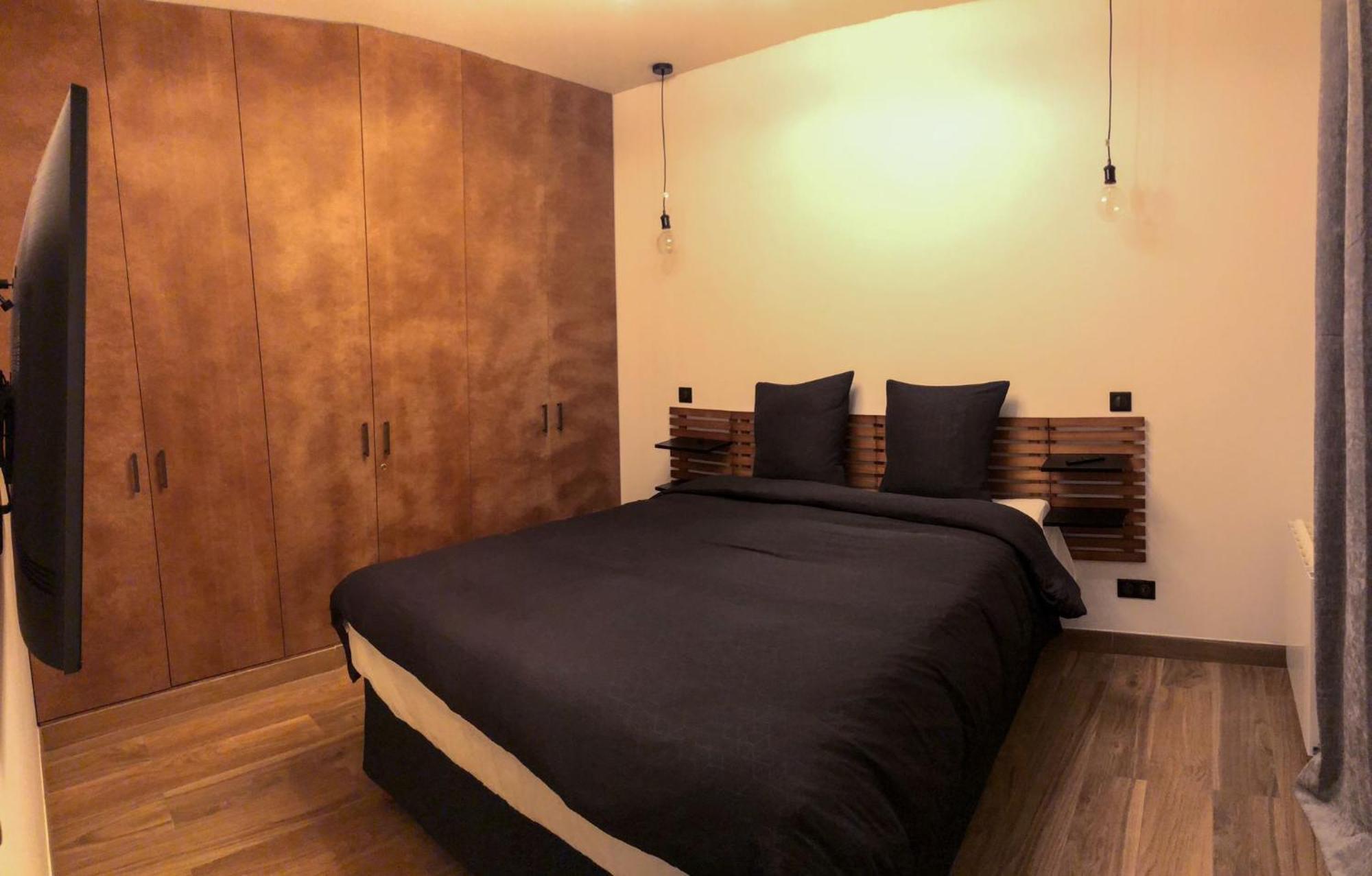 Parking Gratuit - Montmartre Charme & Patio Prive - Sacre-Coeur Metro Anvers ปารีส ภายนอก รูปภาพ