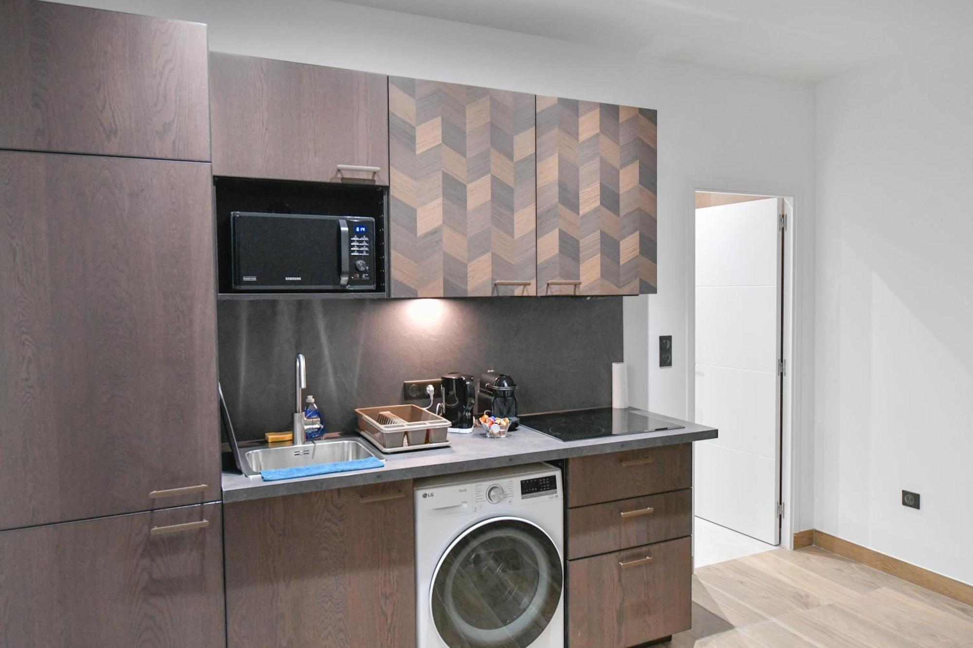 Parking Gratuit - Montmartre Charme & Patio Prive - Sacre-Coeur Metro Anvers ปารีส ภายนอก รูปภาพ