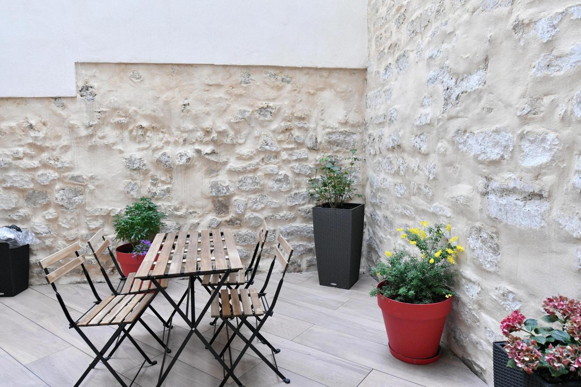 Parking Gratuit - Montmartre Charme & Patio Prive - Sacre-Coeur Metro Anvers ปารีส ภายนอก รูปภาพ