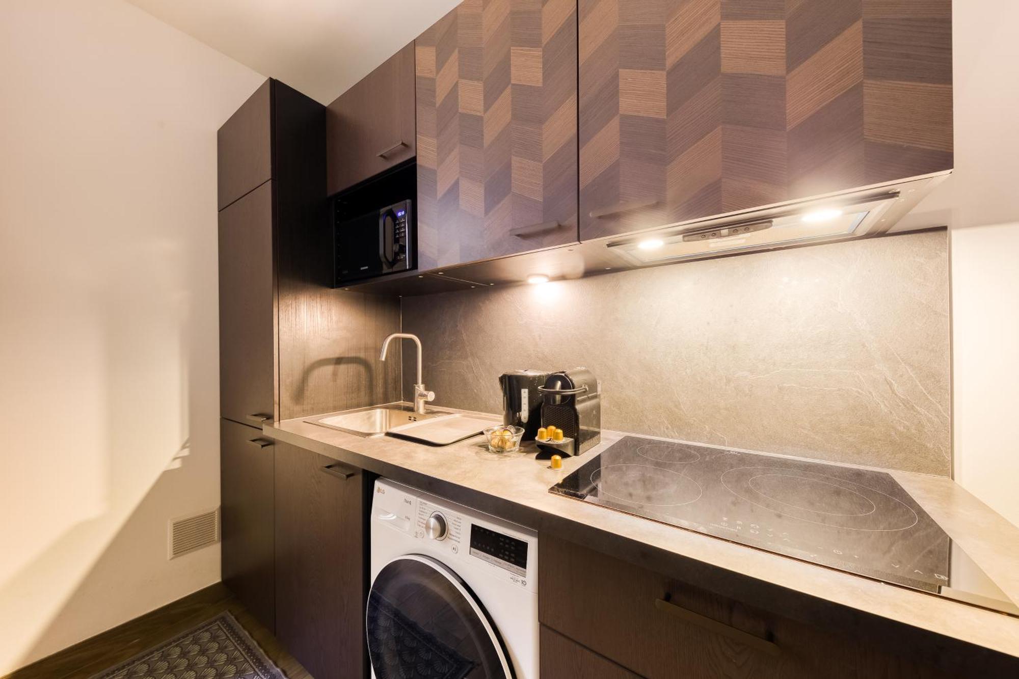 Parking Gratuit - Montmartre Charme & Patio Prive - Sacre-Coeur Metro Anvers ปารีส ภายนอก รูปภาพ