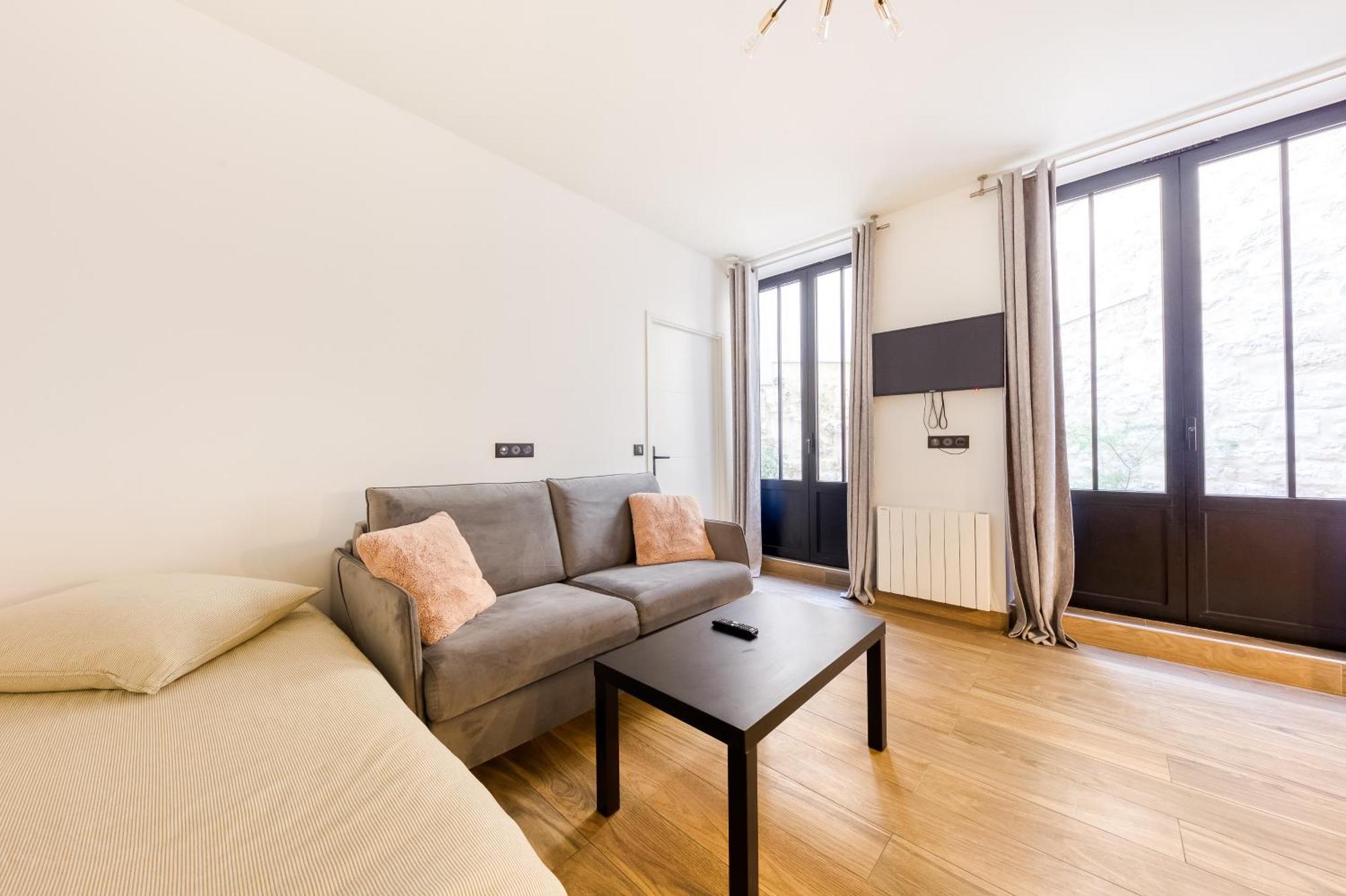 Parking Gratuit - Montmartre Charme & Patio Prive - Sacre-Coeur Metro Anvers ปารีส ภายนอก รูปภาพ