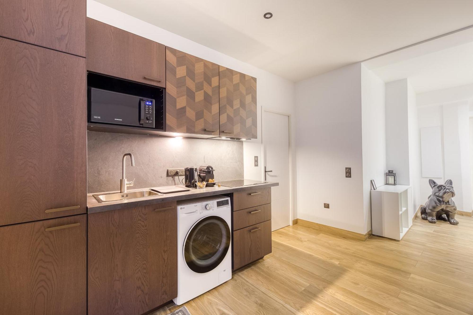 Parking Gratuit - Montmartre Charme & Patio Prive - Sacre-Coeur Metro Anvers ปารีส ภายนอก รูปภาพ