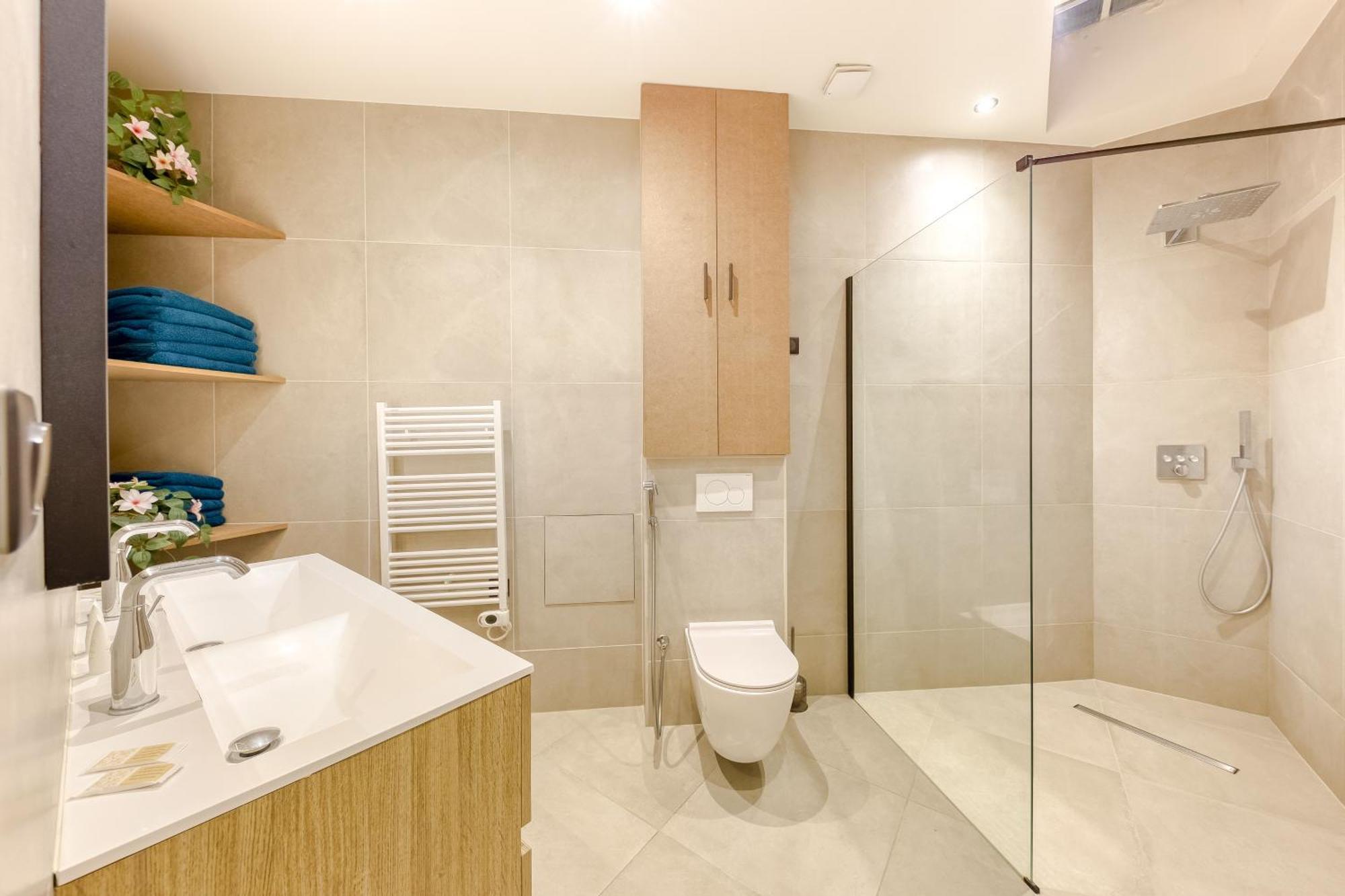 Parking Gratuit - Montmartre Charme & Patio Prive - Sacre-Coeur Metro Anvers ปารีส ภายนอก รูปภาพ
